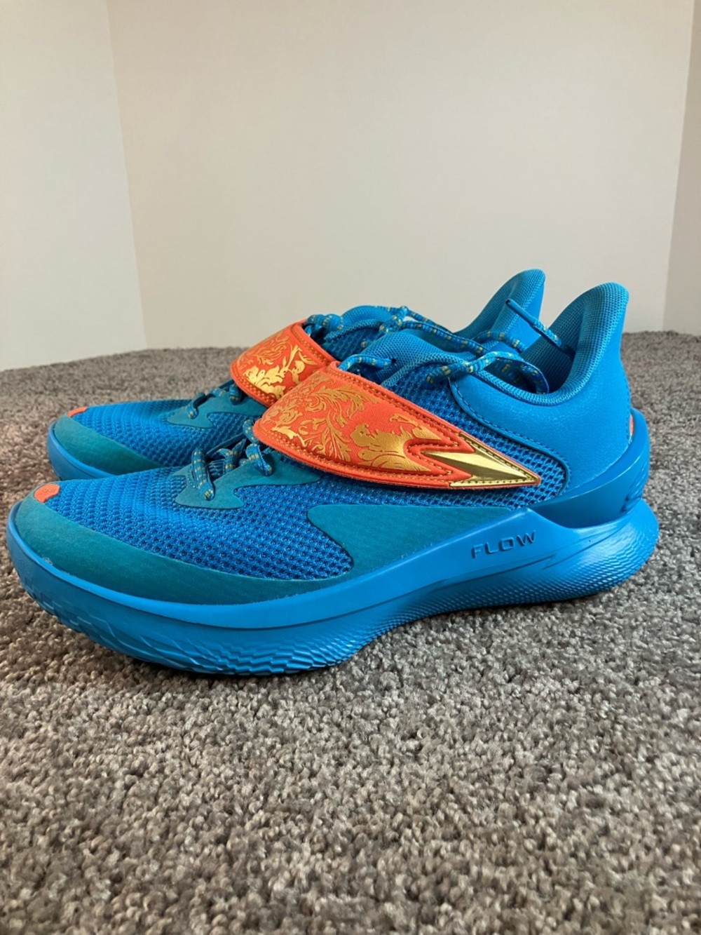 Under Armour Curry Fox 1 'Happy Fox Day' M8/W9.5  3028807-419